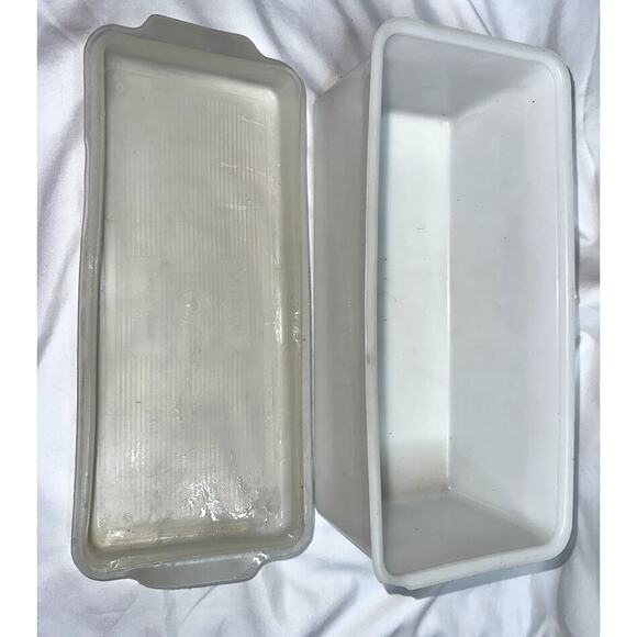 Vintage Republic Polly Flex White Breadbox with Lid - Picture 5 of 9